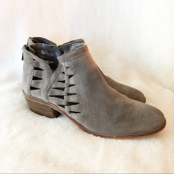 VINCE CAMUTO Prestetta Braided Ankle Bootie Gray Size 7.5 - Picture 4 of 16